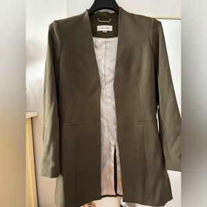 Dark green Calvin Klein blazer
Size 2 petite